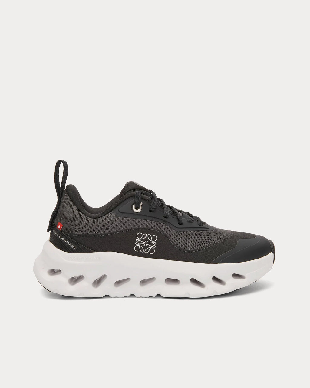 On Cloud X Loewe