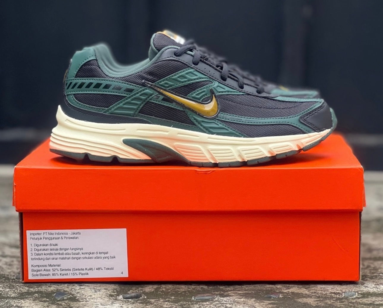 Nike Initiator