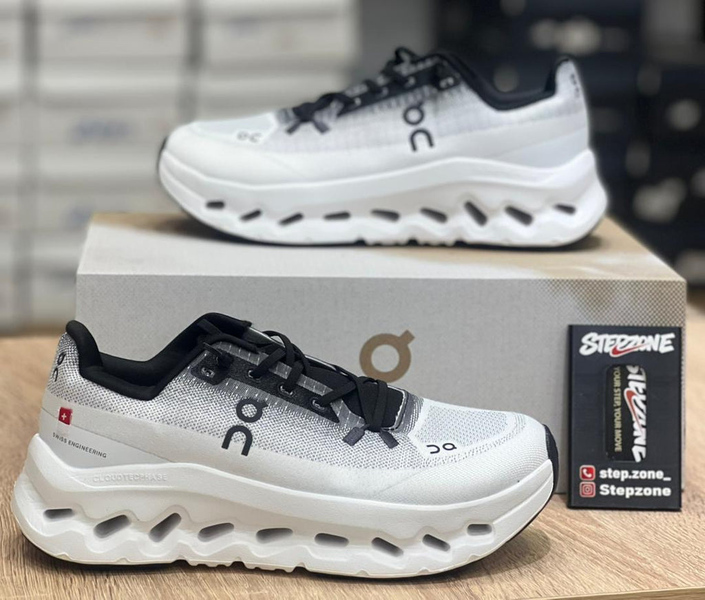On Cloud Black Ivory