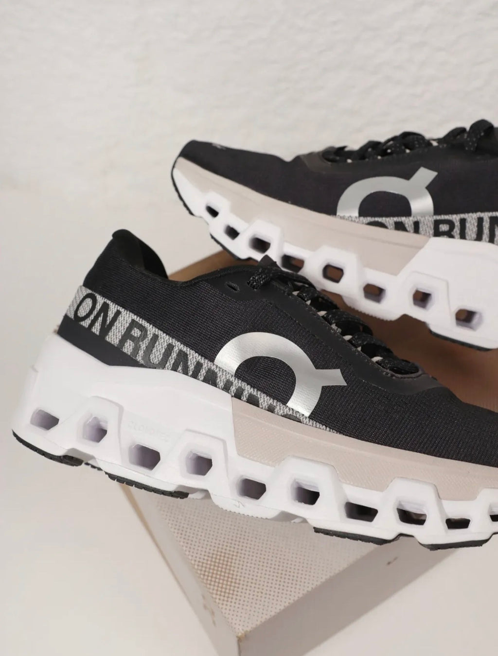 On Cloud Running Black