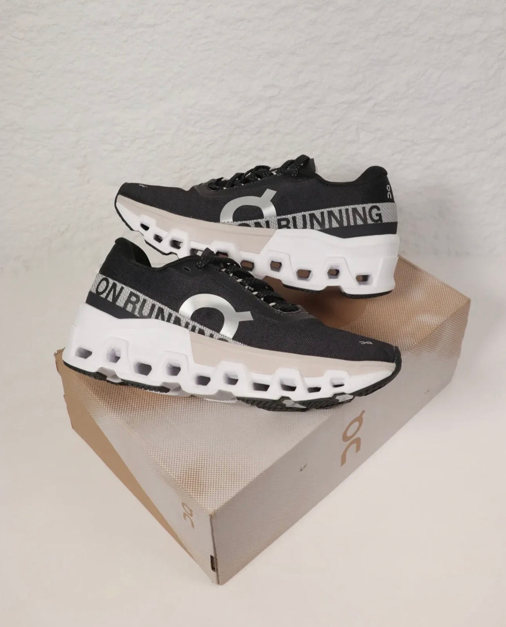 On Cloud Running Black