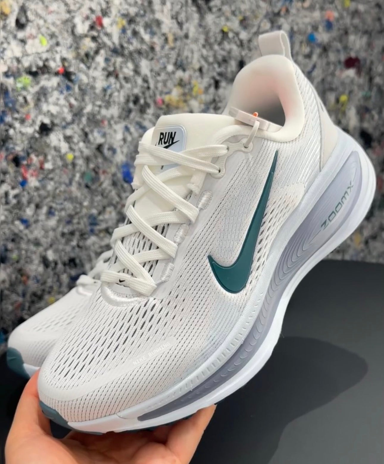 Nike V18 Running